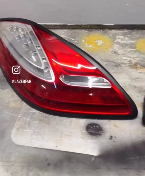 Porsche stop grubunun aydınlatılmış görünümü